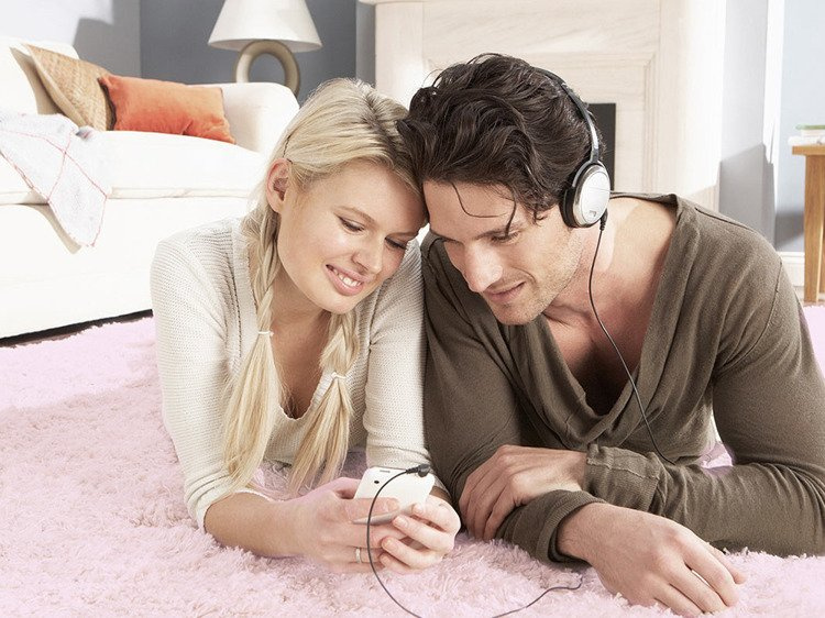 Růžový koberec Shaggy 140 x 200